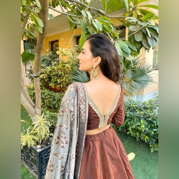 Brown Lehenga - Picture 4 of 4